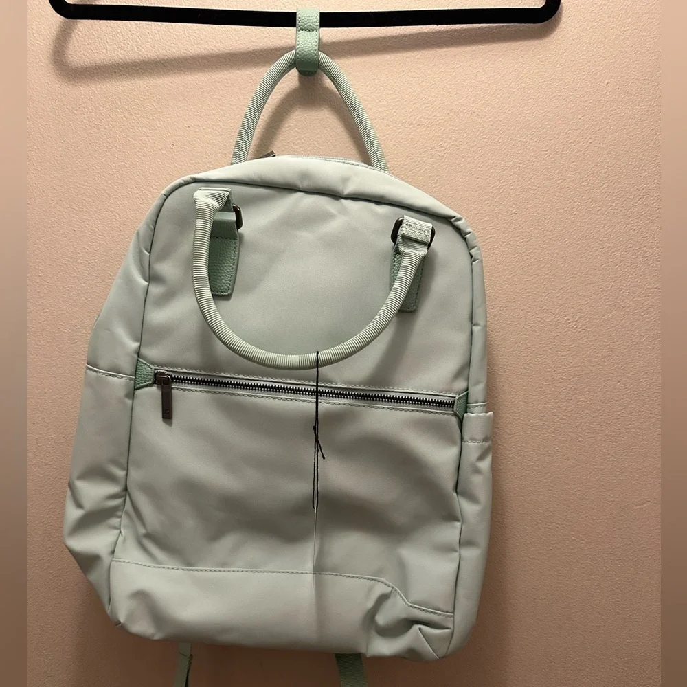 Open Story NWT Signature 16